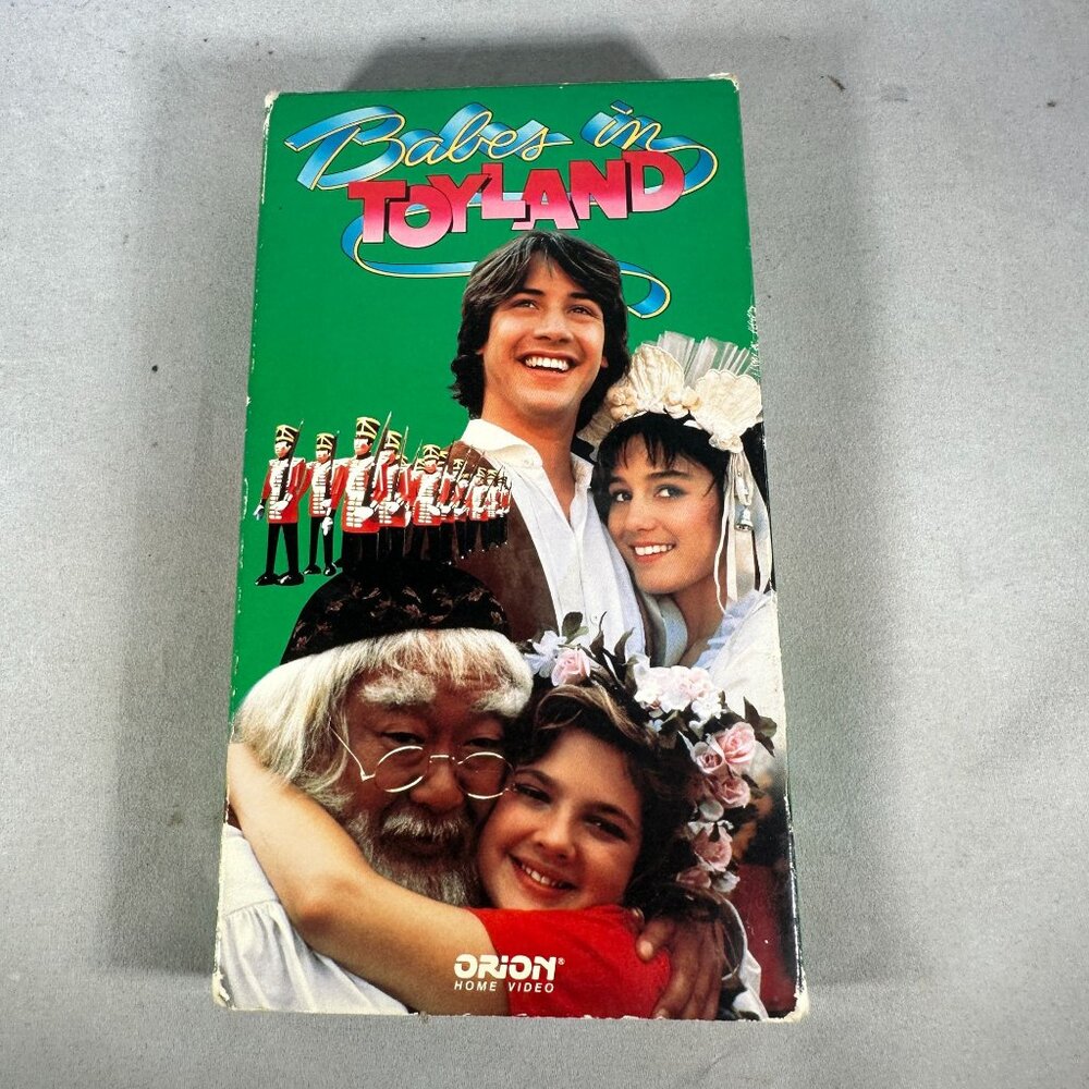 Babes In Toyland VHS 1986 G Rating Drew Barrymore Orion Home Video Family Classi